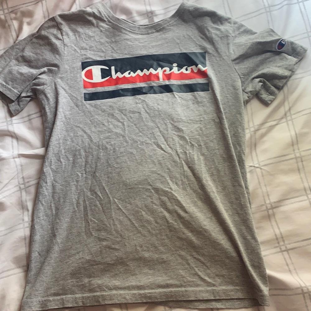 Light grey CHAMPION T-Shirt!!